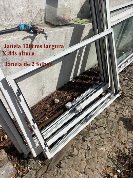 Portas e janelas de vidro duplo e corte termico da TECHNAL branco mate