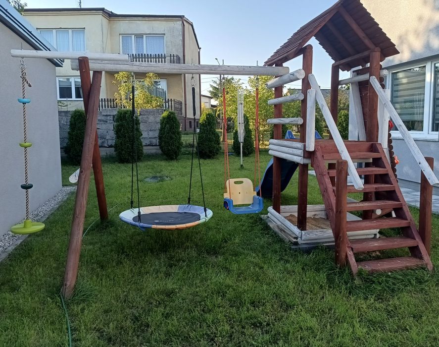 Duży plac zabaw do ogrodu domek huśtawki zjeżdżalnia wspinaczka