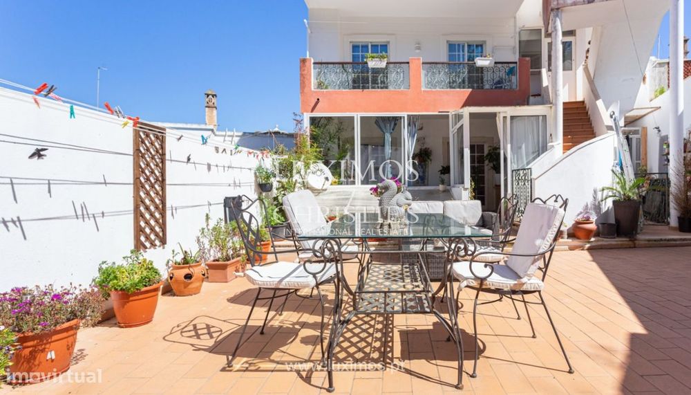 Apartamento T2, com vista mar, para venda, no centro de Lagos, Algarve