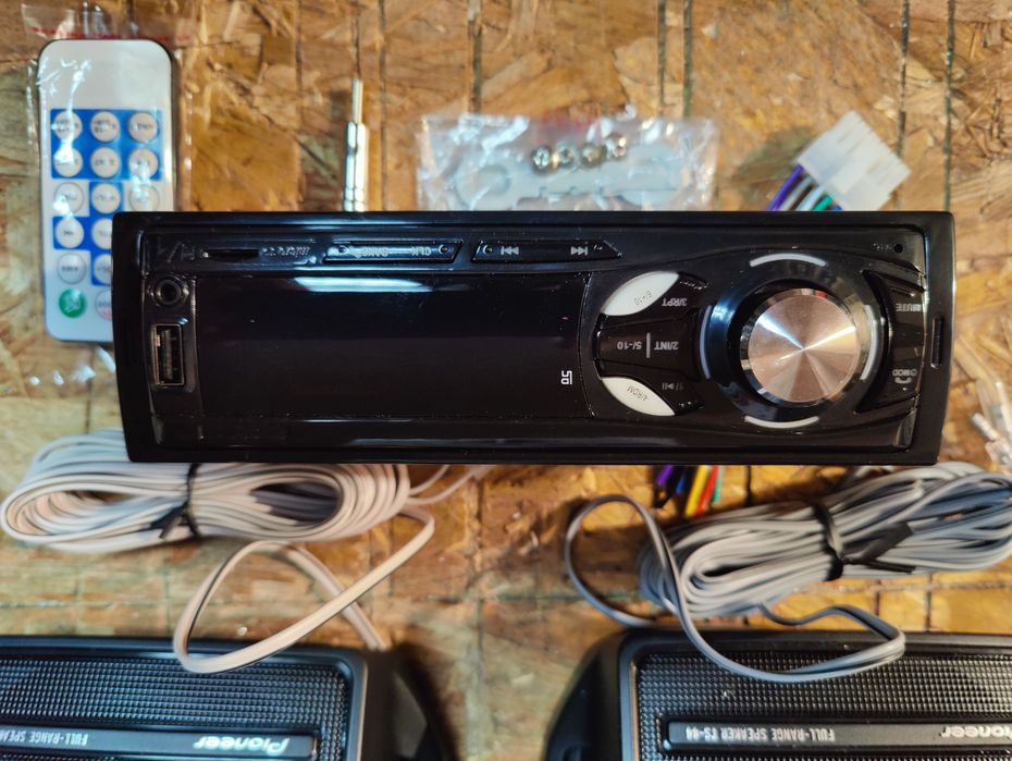 Pioneer Ts-44 głośniki + radio MP-3 BT