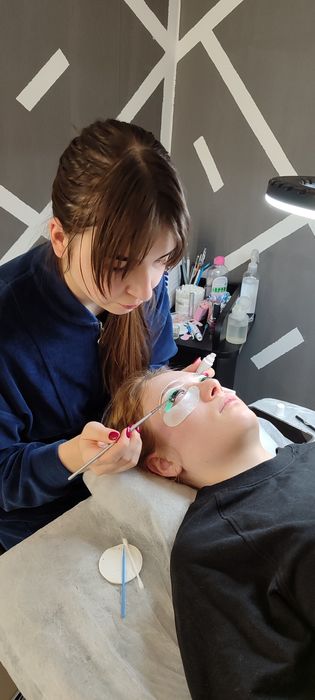 Курси ламінування вій та брів