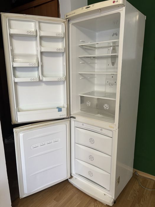Холодильник Indesit