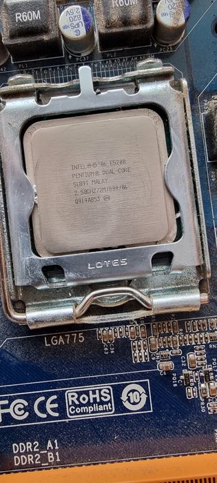 Intel Pentium Dual-Core E5200