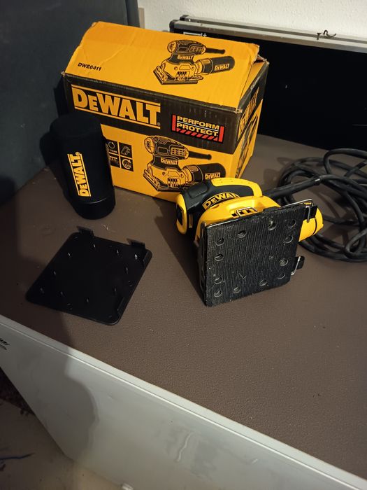 Lixadora DeWalt quadrada