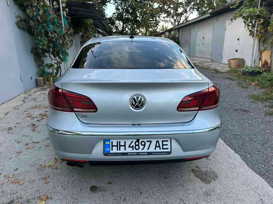 Продам свій Passat CC