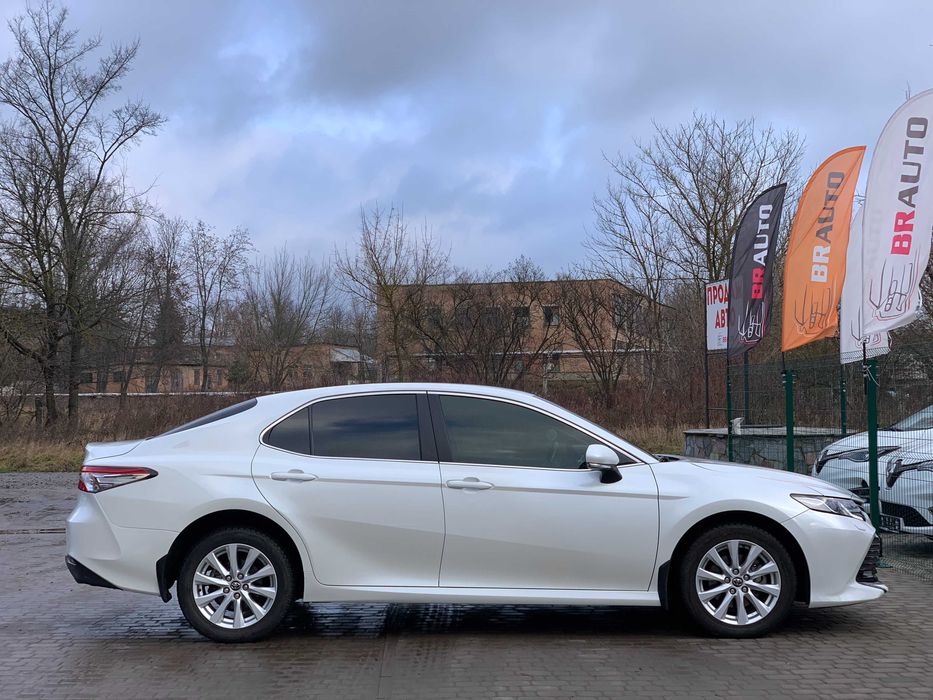 Toyota Camry 2019