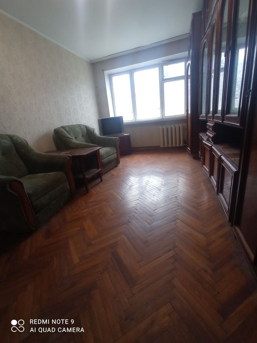 Продам двухкомнатную у моря .