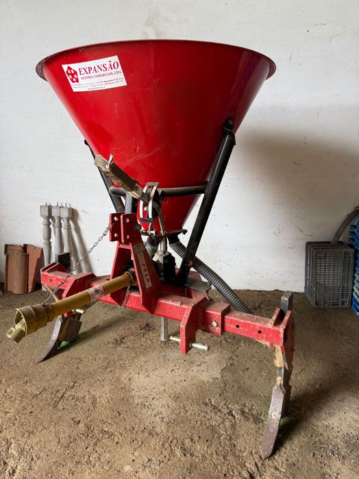 Triturador, atomizador, enxofradeira em excelente estado