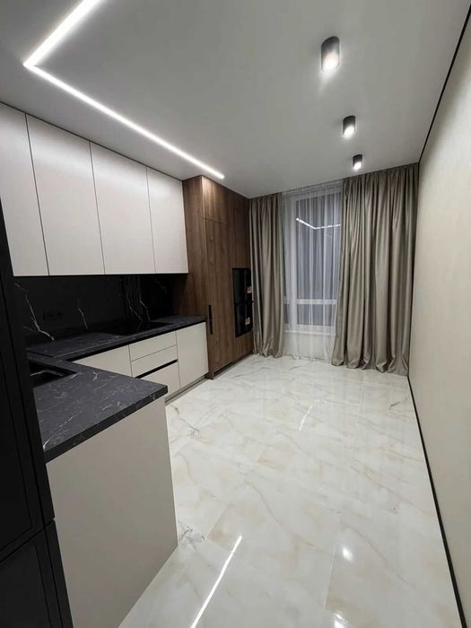 Продаж 1-кімнатна квартира біля озера Manhattan Lite