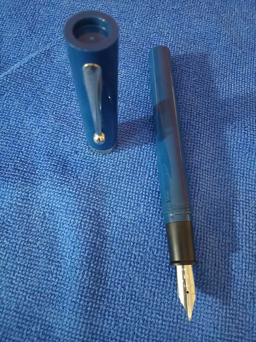 Caneta Sheaffer No Nonsense de aparo azul