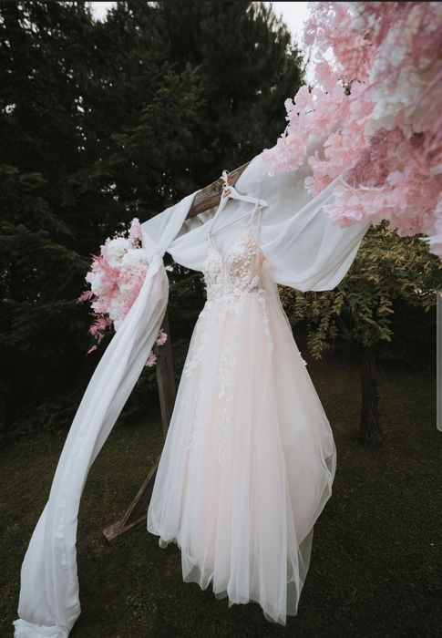 Suknia ślubna  38-40