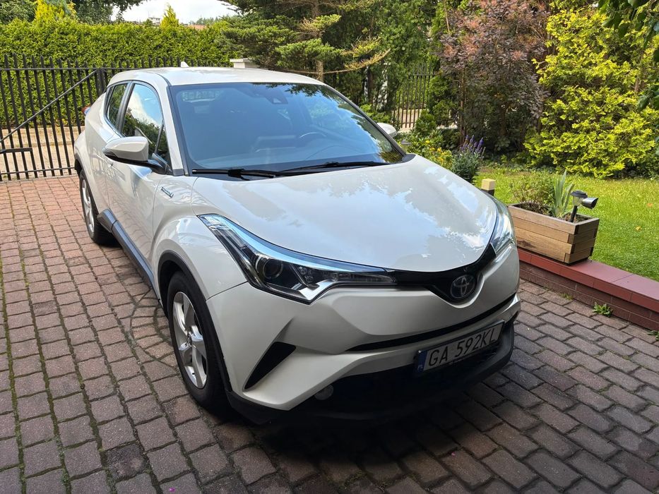 Toyota C-HR Samochód zarezerwowany