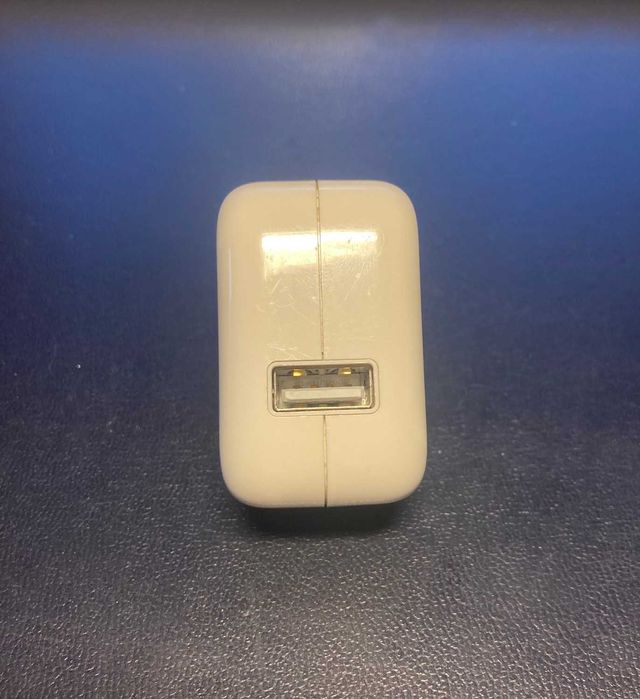 10W USB Adapter/Charger – Apple – Model A135764286174168833123