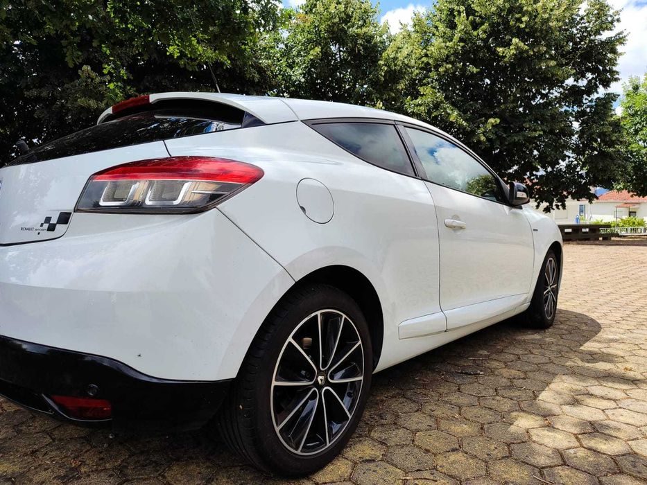 Renault Megane Coupe 1.5 Dci Bose Edition — photo 4