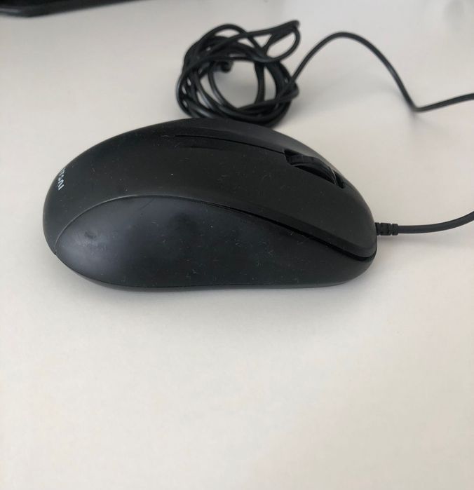 Teclado e rato de trabalho