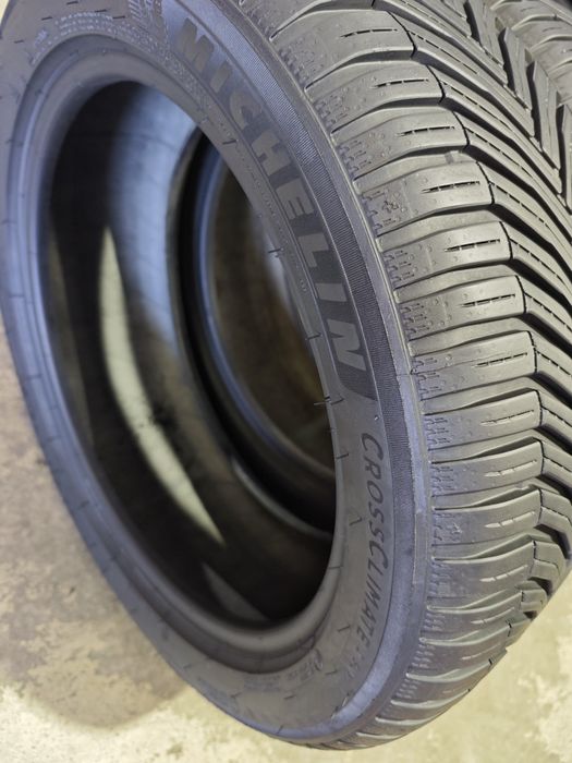 215/50/18 Toyo/Michelin