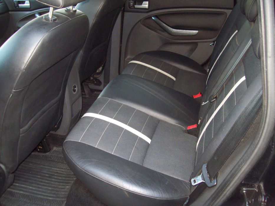 FORD KUGA 2,0 TDCI 140 KM 4x4 /TITANIUM/stan b.dobry/1 własciciel