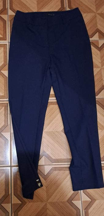 Продаю жіночий діловий костюм