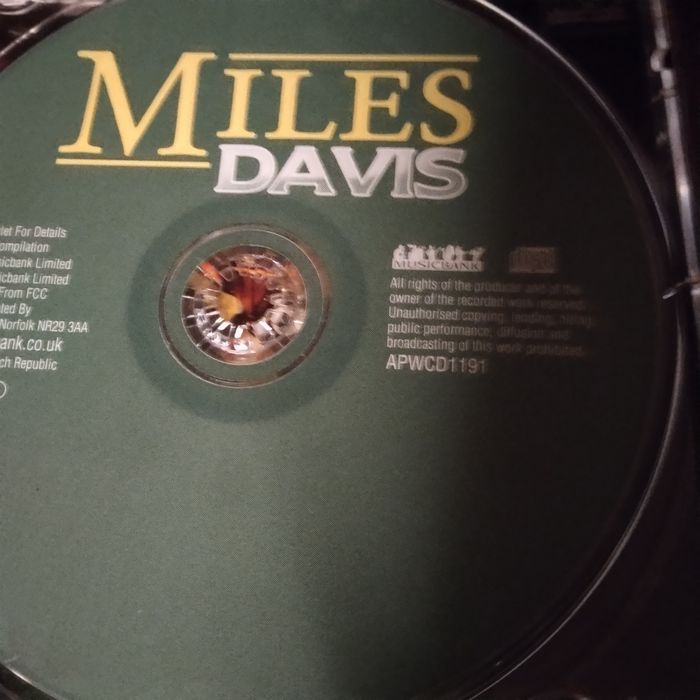 4 płyty CD  Louis Armstrong,Miles Davis,