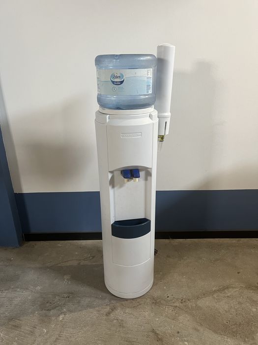 Dispensasor de agua quente e Fria