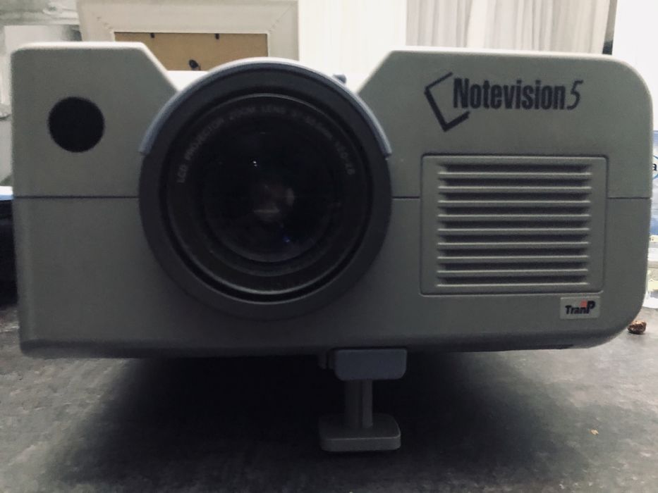 Projektor sharp XG-NV5XU