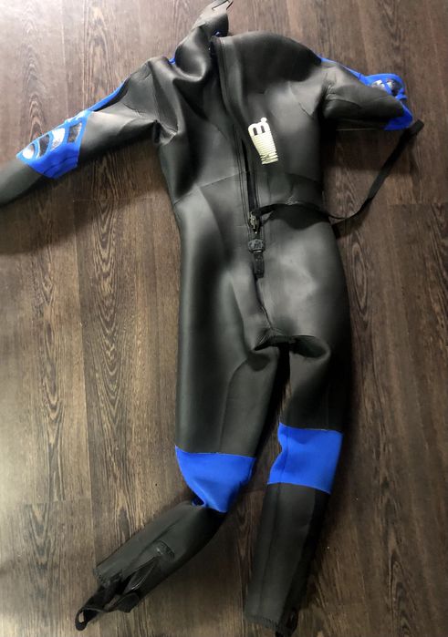 pianka mistral jetski, windsurfing, snorkeling, nurek 3mm rozm. 52