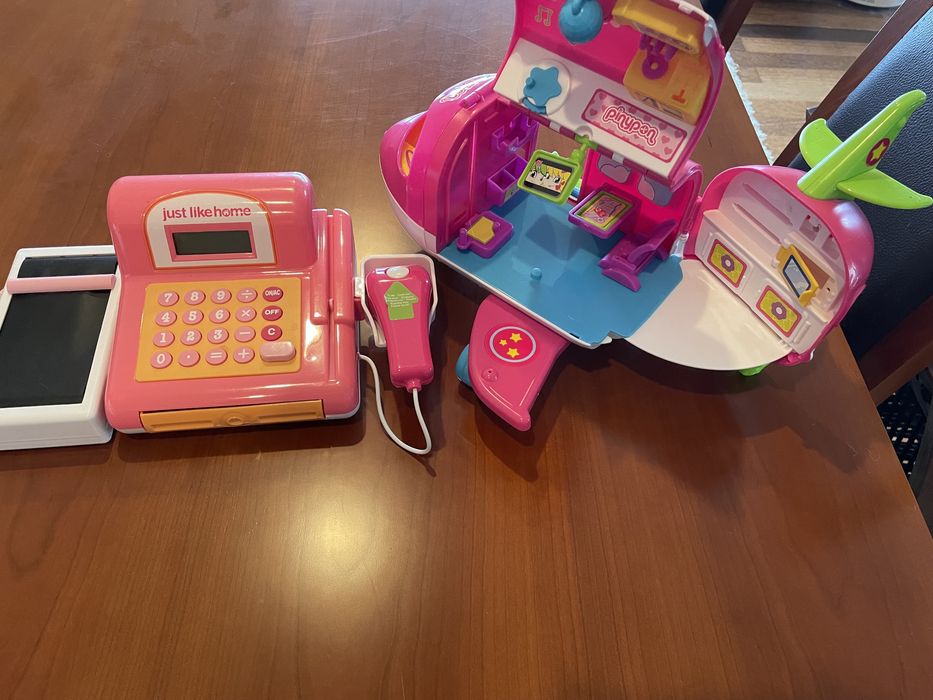 Conjunto de brinquedos.