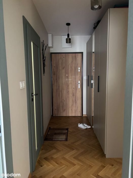 Przestronne mieszkanie z ogródkiem i tarasem
Bez pośredników