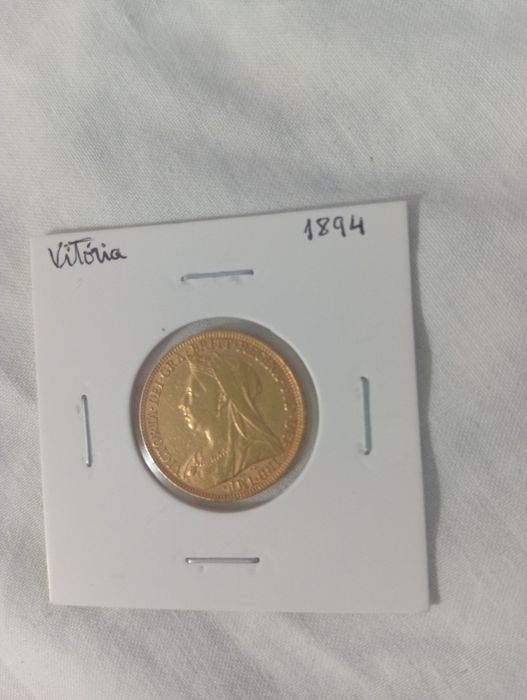 Rainha vitória ouro