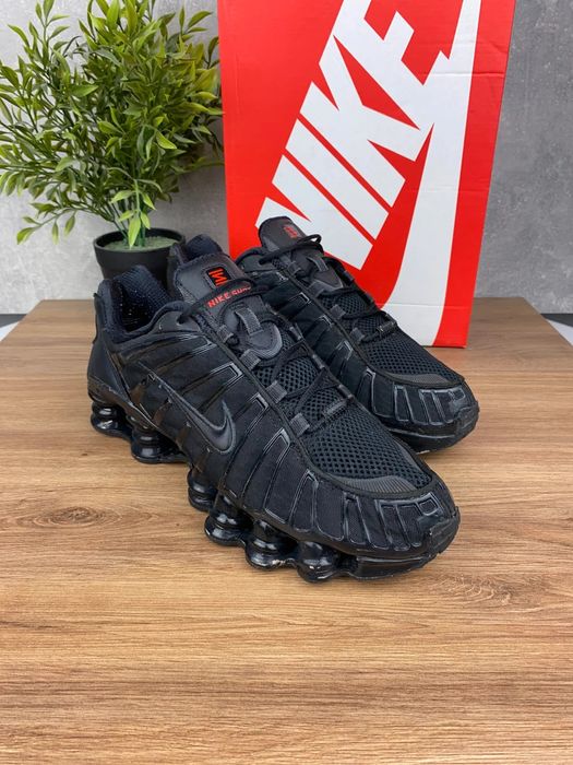 Buty Nike Shox TL r. 42 - czarne sneakersy sportowe