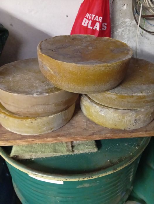 Віск бджолиний 250 грн /кг