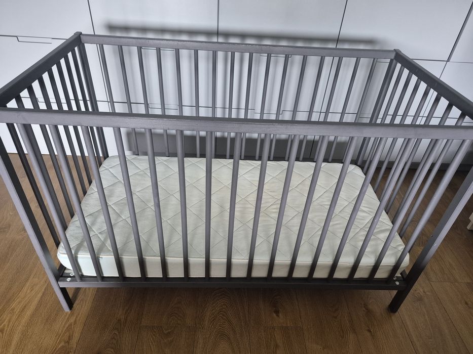 Łóżeczko niemowlęce Ikea + materac