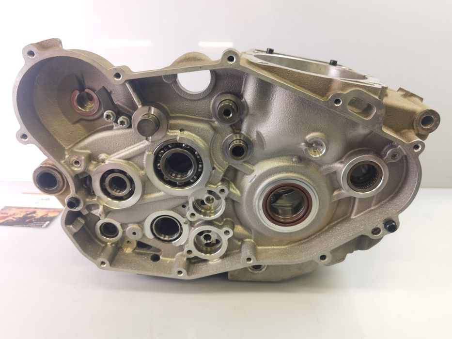 Kartery silnika KTM EXC 400, 09R