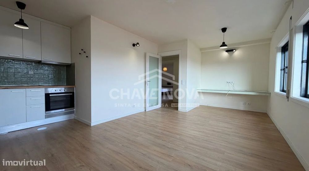 Apartamento T1 para Venda em Vila Nova de Gaia. — Santa Marinha E São Pedro Da Afurada, Porto