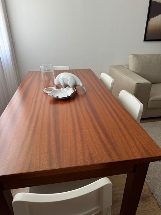 Mesa em madeira Mogno clara maciça