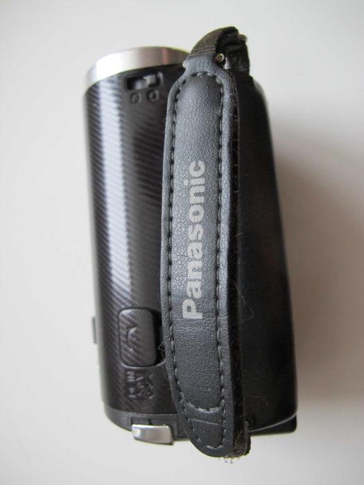 Panasonic V100, Full HD, 42 x opt zoom  стабілізатор