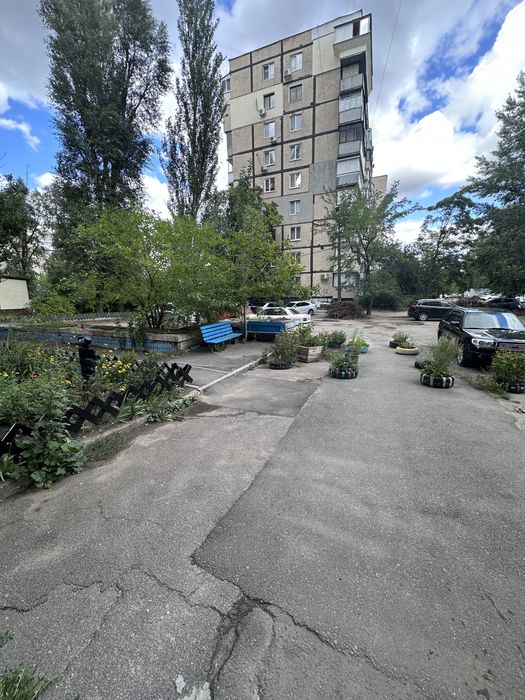 Сдам КОМНАТУ в 3 комнатной квартире