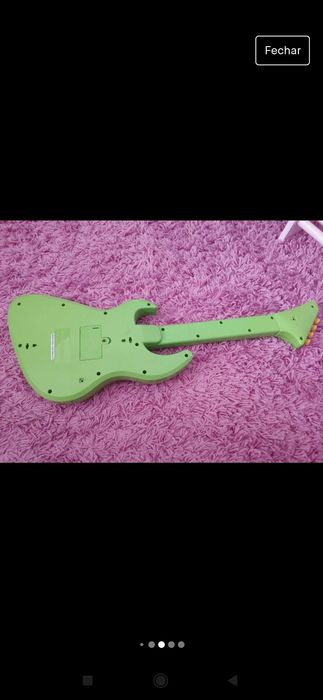 Panda guitarra musical