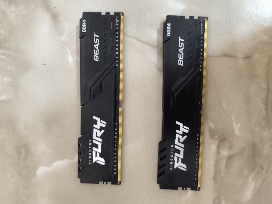 Оперативна памʼять Kingston Fury DDR4-2666 16384 MB PC4-21300