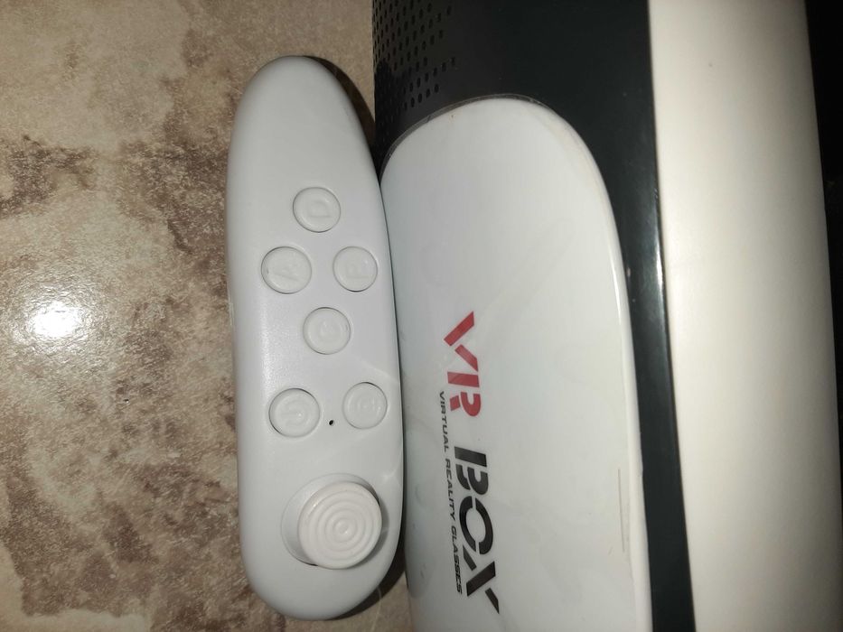 Продам окуляри VR Box.