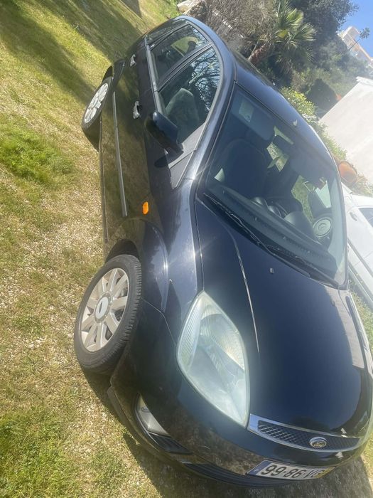 Carro Ford fiesta