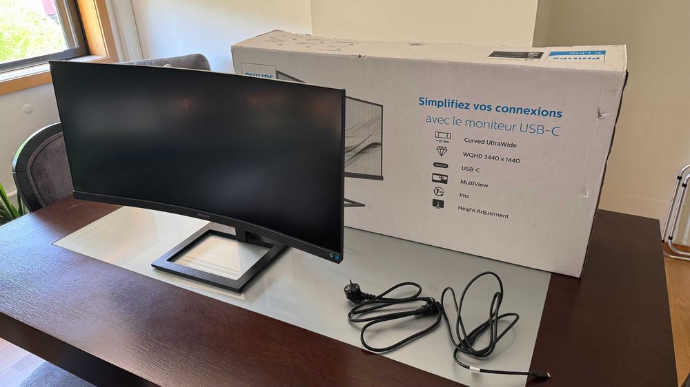 Philips Monitors E Line 346E2CUAE 34" WQHD+ 100Hz VA Curvo USB-C FreeSync 1ms
