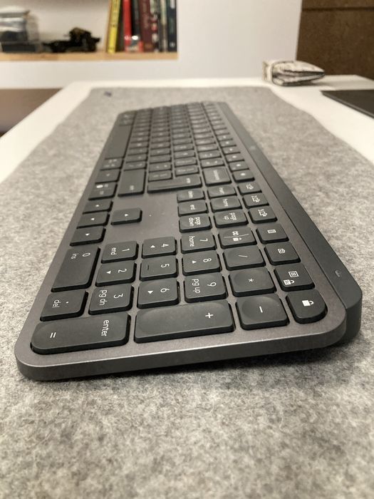 Teclado Logitech MX keys