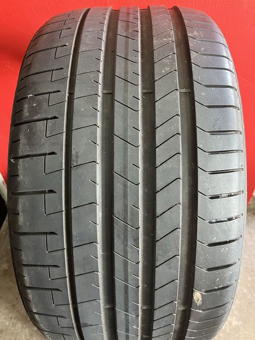 285/30/22 Pirelli P Zero
