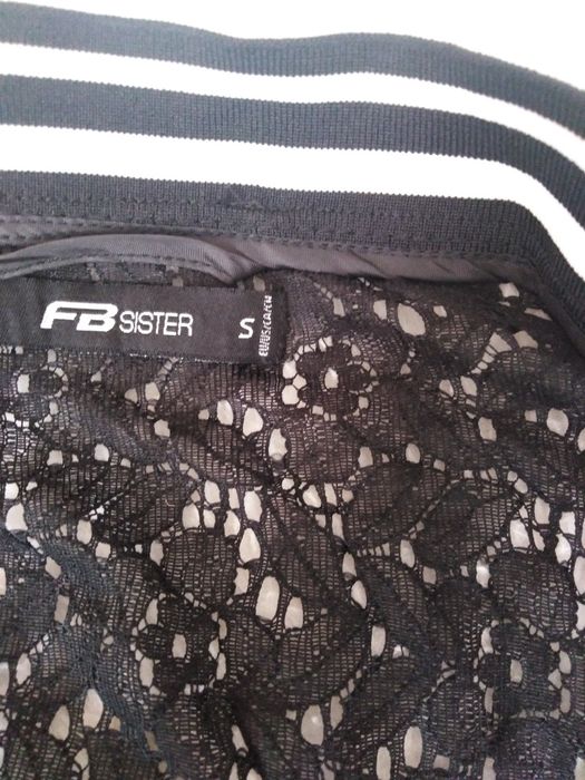 Narzutka koronkowa S