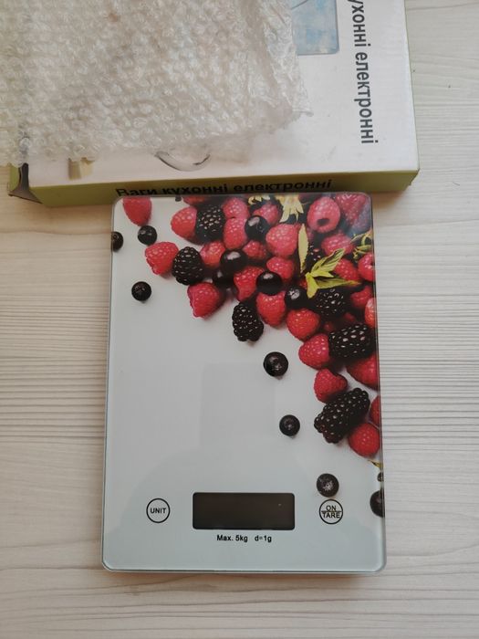 Весы кухонные 5кг новые.