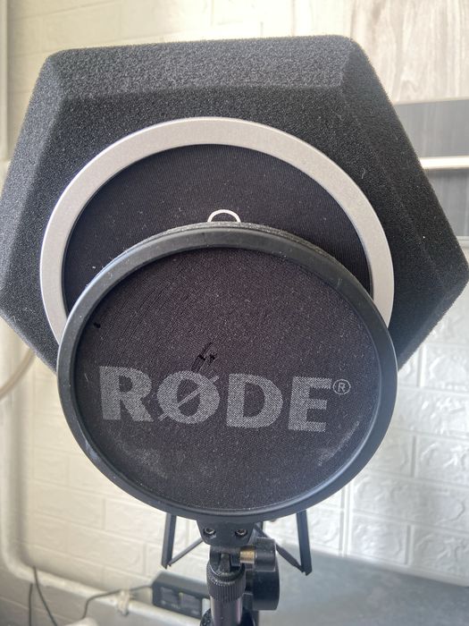 Студійний мікрофон Rode NT1-A + поп філтр + пантограф