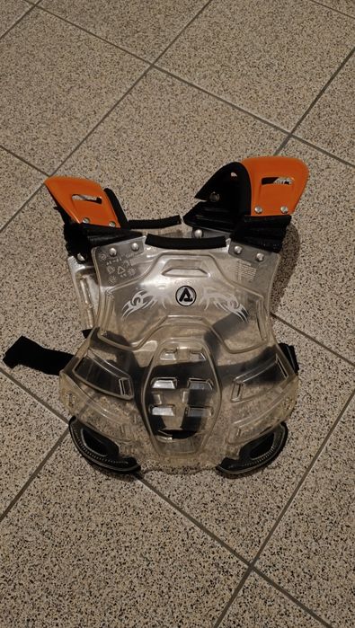 Protetor de peito, costas e ombros