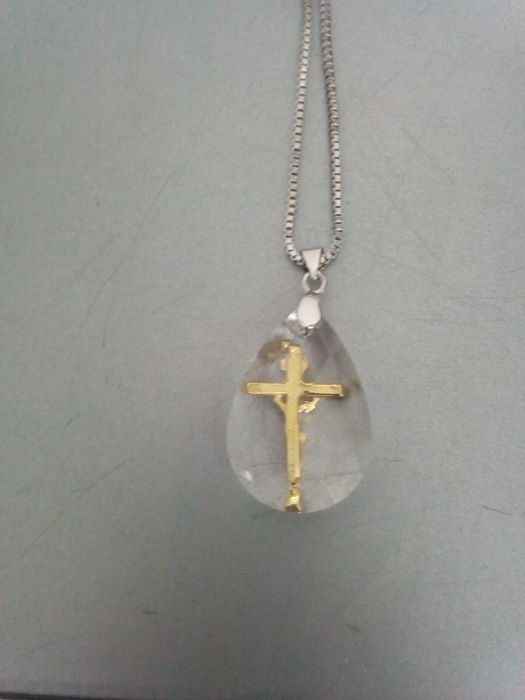 Fios e Pulseiras  banhados a ouro e 24 kilats