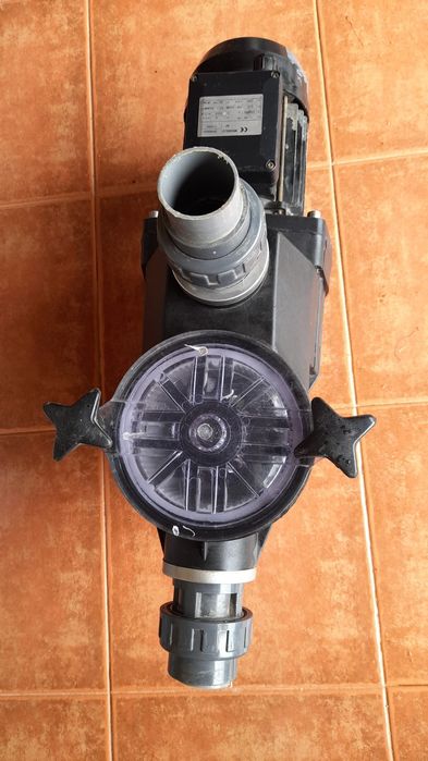 Bomba Astralpool trifásica